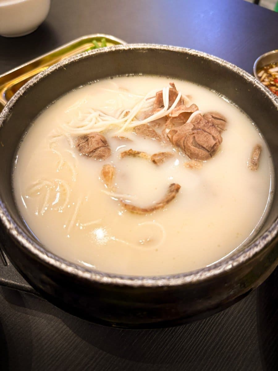 Seolleongtang Ox Bone Soup
